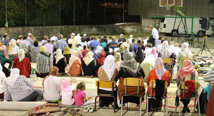 http://muftijstvo-mostarsko.ba/images/stories/bedr%20(1).JPG