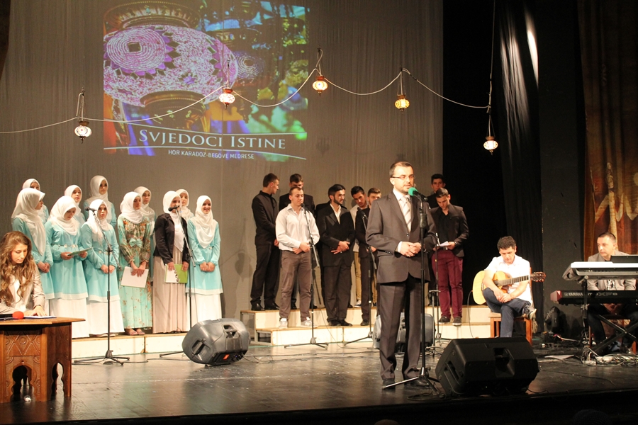 http://muftijstvo-mostarsko.ba/images/stories/cdmedresa3.JPG