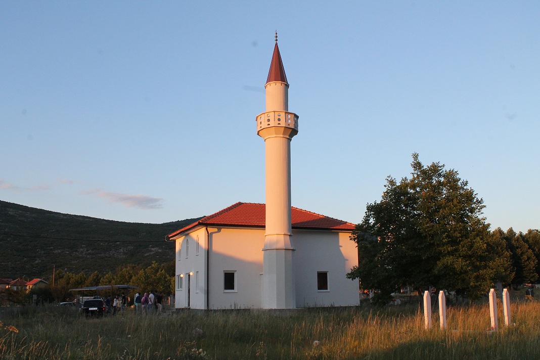 http://muftijstvo-mostarsko.ba/images/stories/ljubinje3.jpg