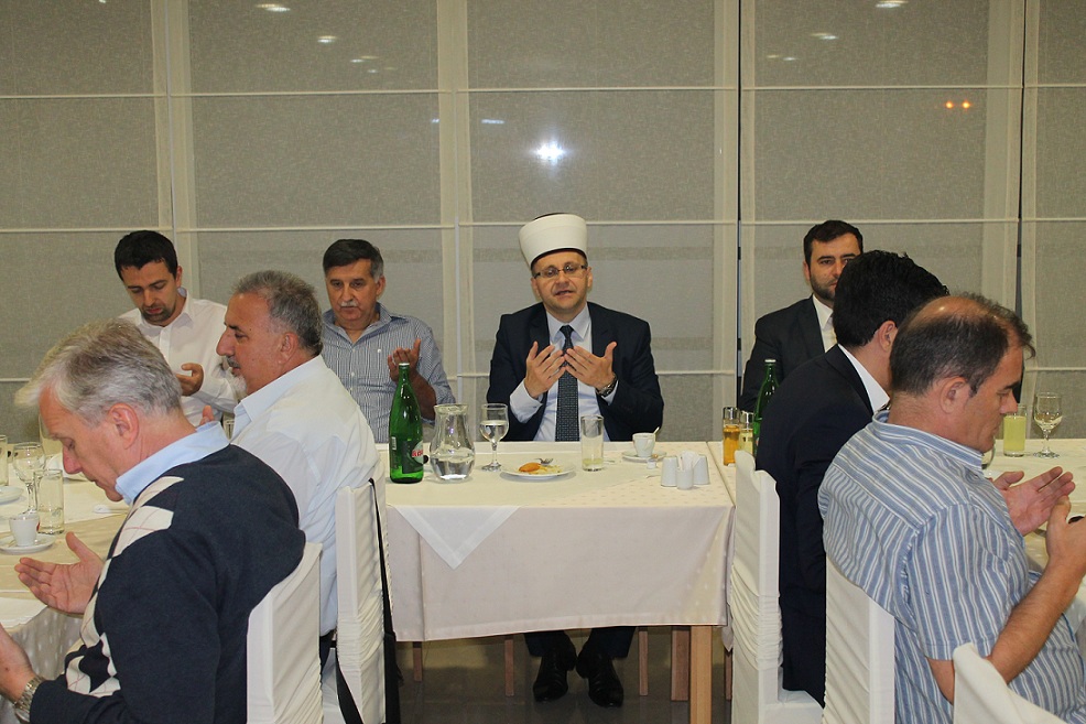 http://muftijstvo-mostarsko.ba/images/stories/politickipredstavnici3.jpg