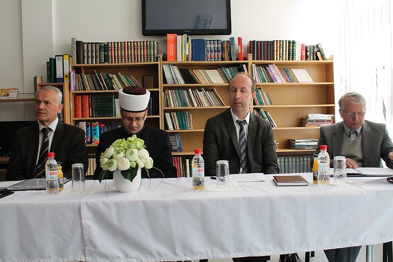 http://muftijstvo-mostarsko.ba/images/stories/savjetovanje01.jpg