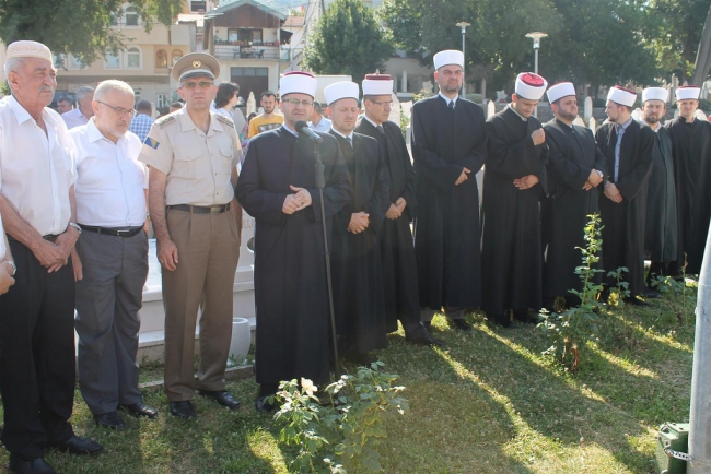 Dan &scaron;ehida: Učinimo sve za dobrobit i prosperitet Bosne i Hercegovine