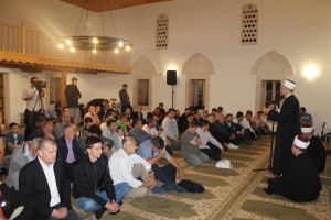 Nakon 70 godina klanjan prvi namaz u obnovljenoj Sinan-pašinoj džamiji u Mostaru