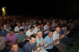 Nama treba red, poniznost i odanost koje osjećamo u ovoj mubarek noći