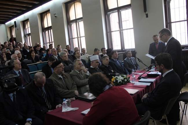 Mostarski muftija Salem -ef. Dedović odbranio magistarski rad o mostarskim vakufima