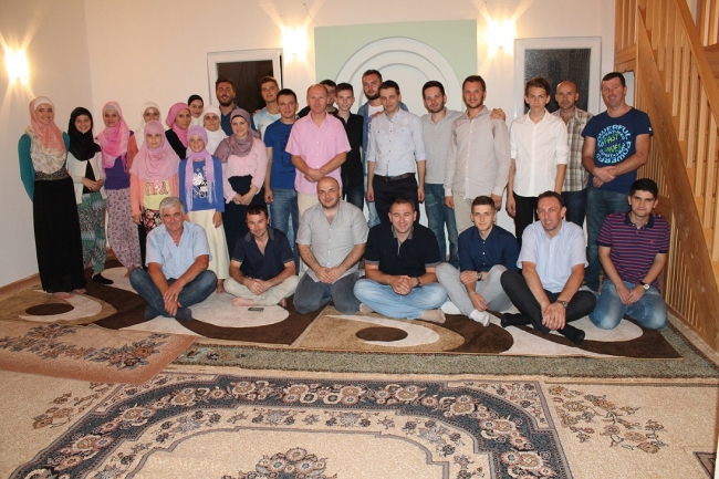 Mladi Ljubinjci prvi put iftarili u svom Ljubinju