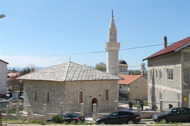 Prva noć ramazana: Napadnut trebinjski imam, poku&scaron;aj provale u Medžlis u Gacku