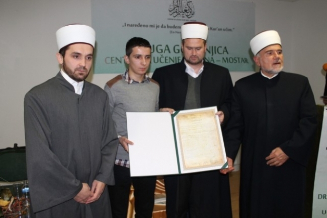 U MOSTARU DODIJELJENA PRVA IDŽAZETNAMA HAFIZU KUR'ANA