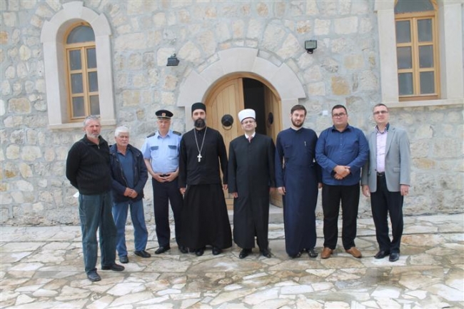 Muftija Dedović posjetio Gacko: Sve&scaron;tenici SPC-a osudili nasrtaje na gatačkog imama