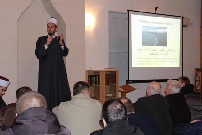 Hafiz Abdulaziz ef. Drkić održao predavanje u Bijeloj džamiji u Vrapčićima