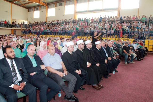Karađoz-begova medresa ispratila 370. generaciju maturanata i maturantica