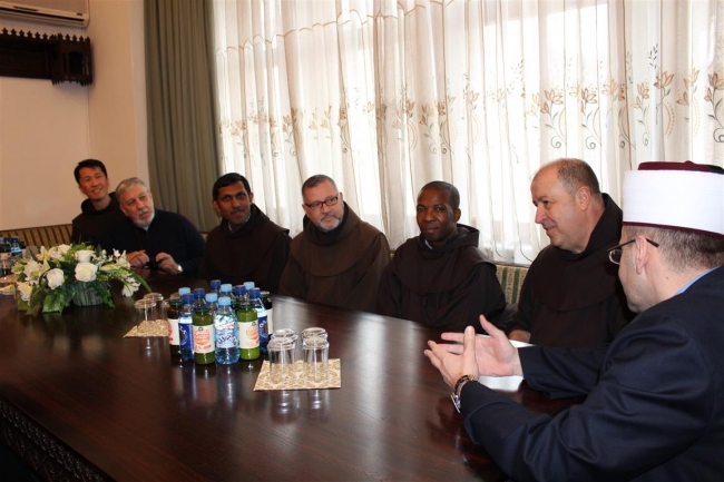 Komisija za dijalog franjevačkog reda iz Rima u posjeti Muftijstvu mostarskom