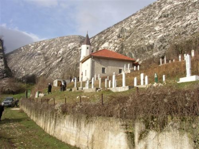 SVEČANO OTVARANJE OBNOVLJENE DŽAMIJE U KLJUČU KOD GACKA