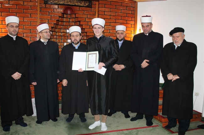 Kasim Čelenka, učenik Karađoz-begove medrese promoviran u hafiza Kur&rsquo;ana časnoga