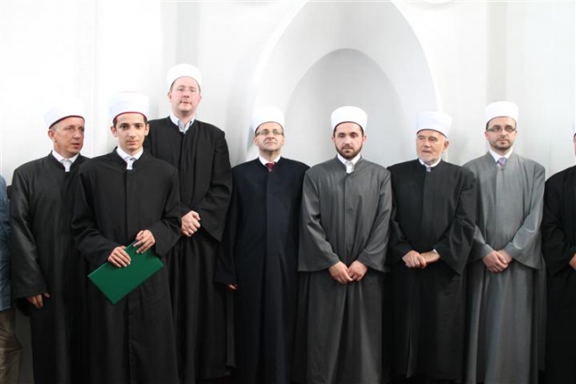 Proučena HAFISKA DOVA novom konjičkom hafizu AZIZU MAKANU