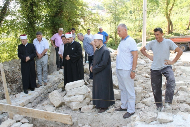 Počela obnova posljednje u agresiji poru&scaron;ene džamije u Mostaru
