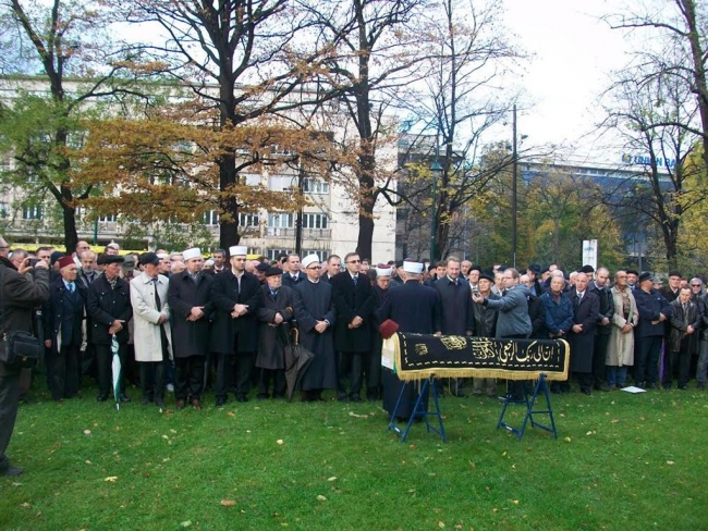U Sarajevu klanjana dženaza-namaz Teufiku Velagiću