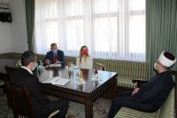 Iz_Americke_ambasade_Natalia_Susak_i_Ante_Milisa_s_muftijom_1