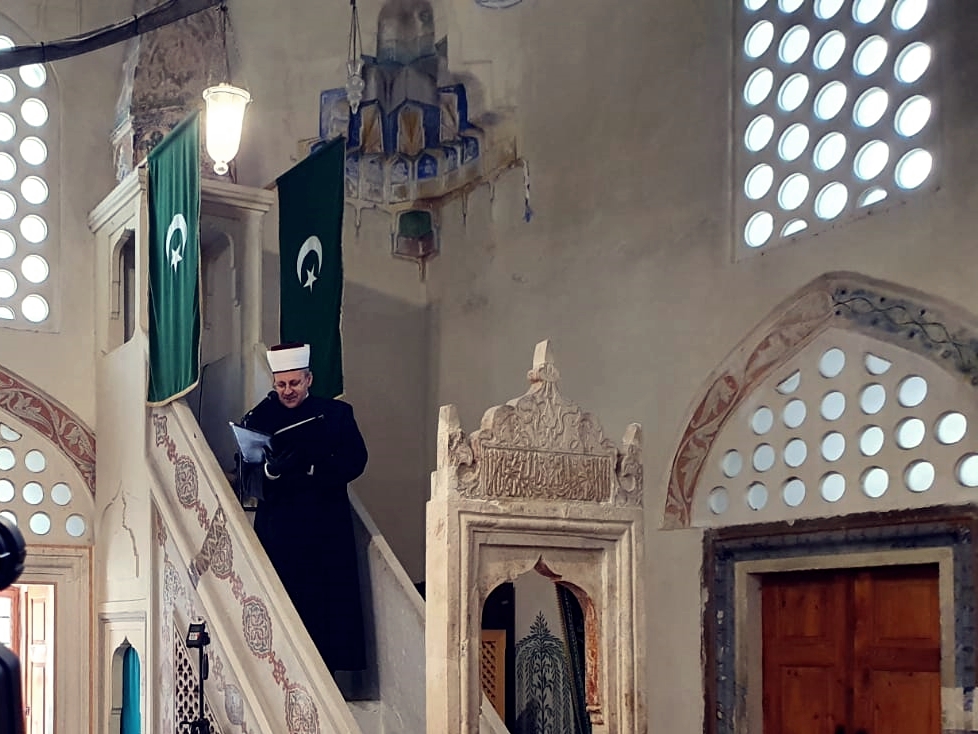 (VIDEO) Hutba mostarskog muftije u Karađoz-begovoj džamiji