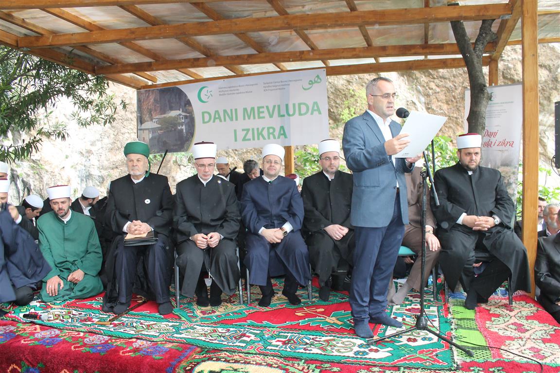 Misliti i činiti dobro svemu, to je naša uzvišena vjera dini-i-islam