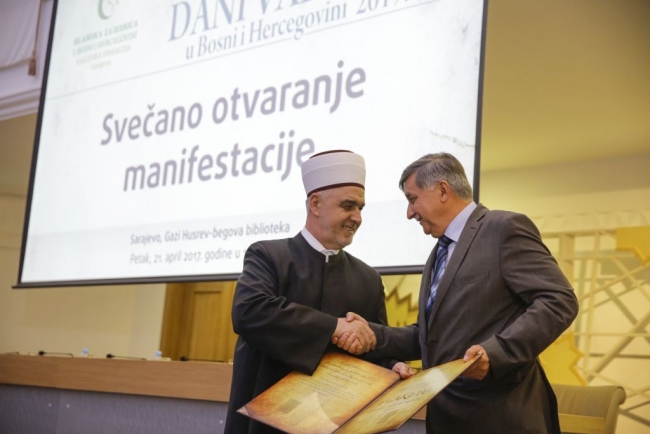 Medžlisu IZ Mostar dodijeljena Plaketa za afirmaciju i unapređenje vakufa