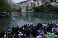 220419_ramazan_u_mostaru_omladinski_iftar_25700-768x512